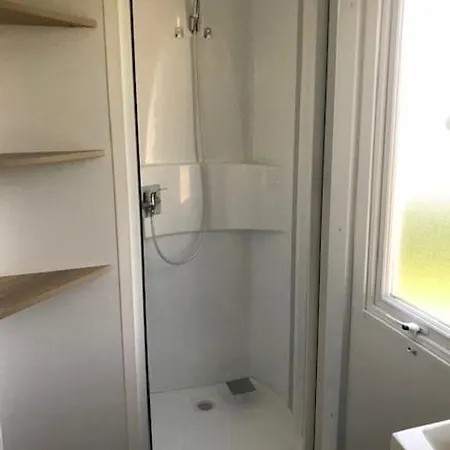 Kerlann 4 Etoiles Mobil 2chs 1sdb Aven Finistere *